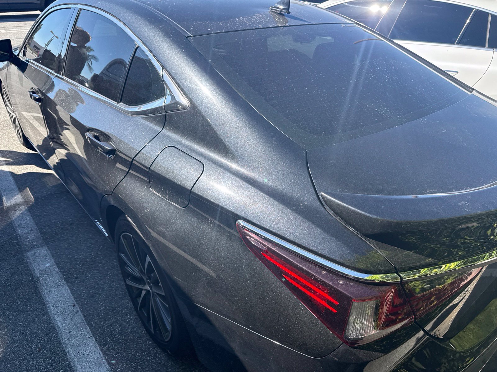 Used 2022 Lexus ES 300h w/ Premium Package FWD image 7