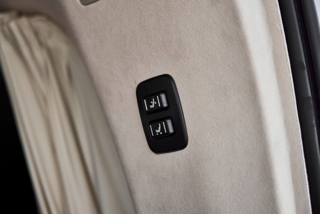 Used 2021 Mercedes-Benz Metris Passenger w/ Premium Safety Package image 20