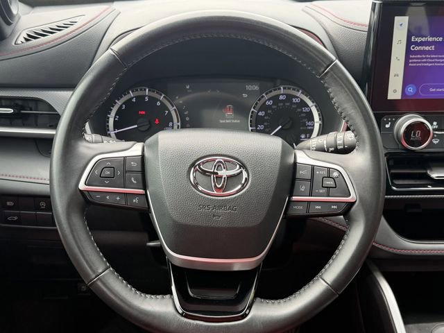 Used 2023 Toyota Highlander XSE image 11