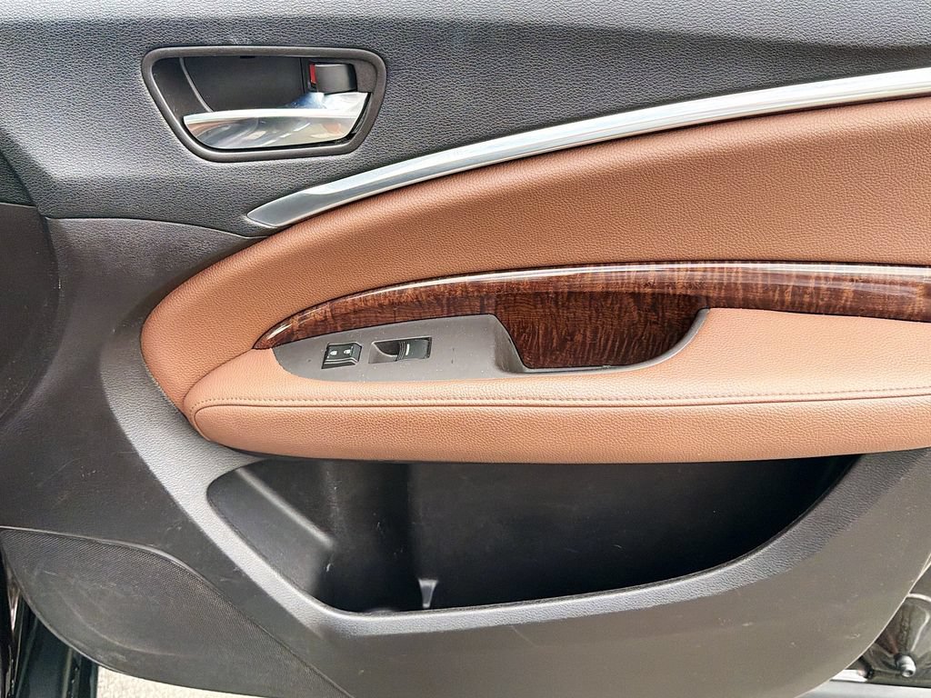 Used 2018 Acura MDX SH-AWD w/ Technology Package image 17