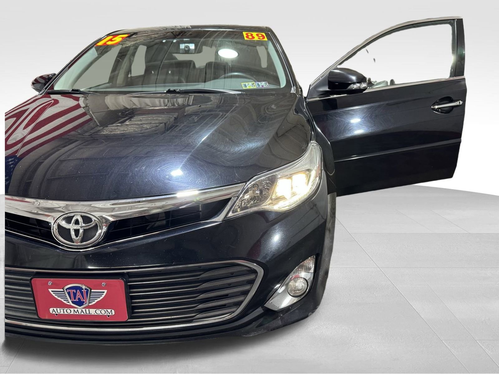 Used 2015 Toyota Avalon Limited image 26