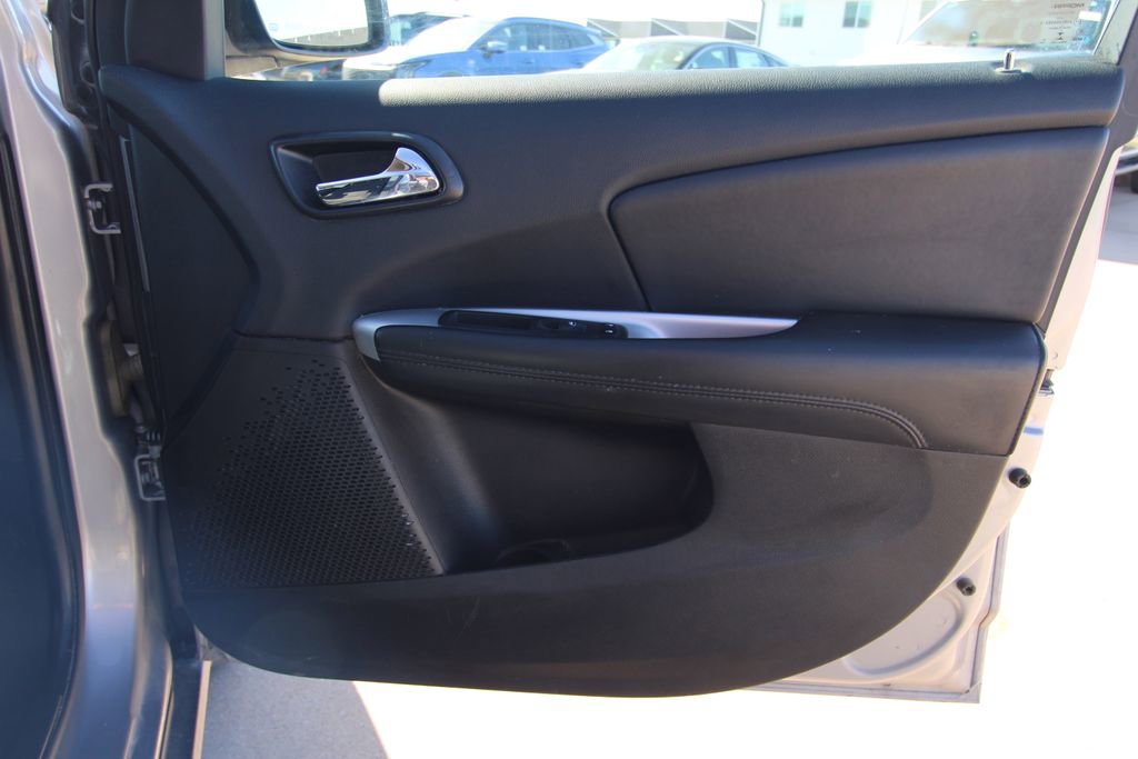 Used 2018 Dodge Journey SE FWD image 37