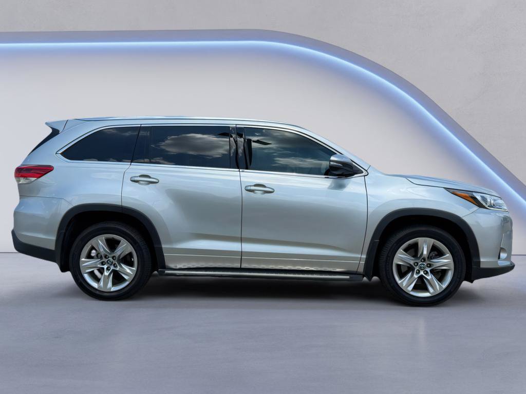 Used 2019 Toyota Highlander Limited FWD image 7