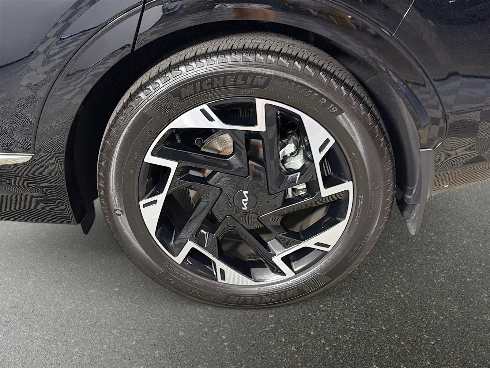 Certified 2025 Kia Sportage SX FWD image 31