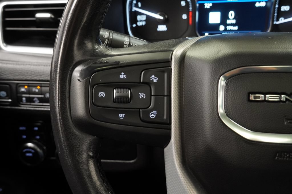 Used 2021 GMC Yukon XL Denali w/ Denali Premium Package AWD/4WD image 22
