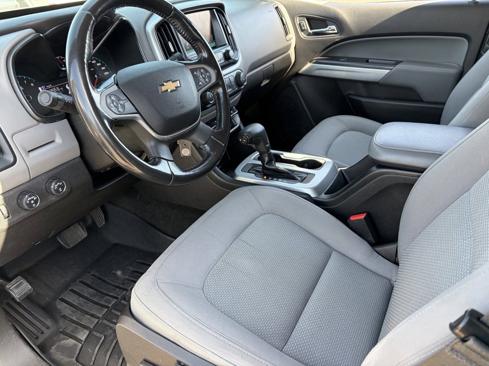 Used 2018 Chevrolet Colorado LT w/ LT Convenience Package AWD/4WD image 19