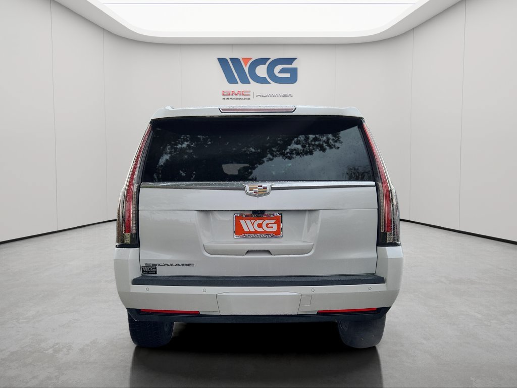 Used 2019 Cadillac Escalade Premium Luxury AWD/4WD image 5