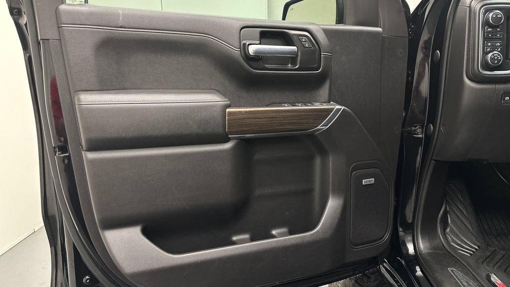 Used 2020 Chevrolet Silverado 1500 LT Trail Boss AWD/4WD image 13