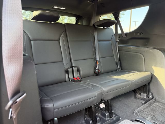 Used 2022 Chevrolet Suburban Z71 w/ Luxury Package AWD/4WD image 18