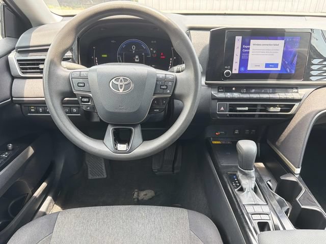Used 2025 Toyota Camry LE FWD image 21