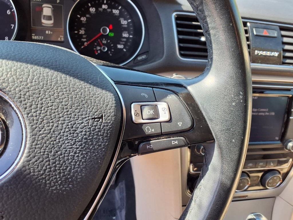 Used 2019 Volkswagen Passat 2.0T Wolfsburg w/ Wheels & Sunroof Package FWD image 24