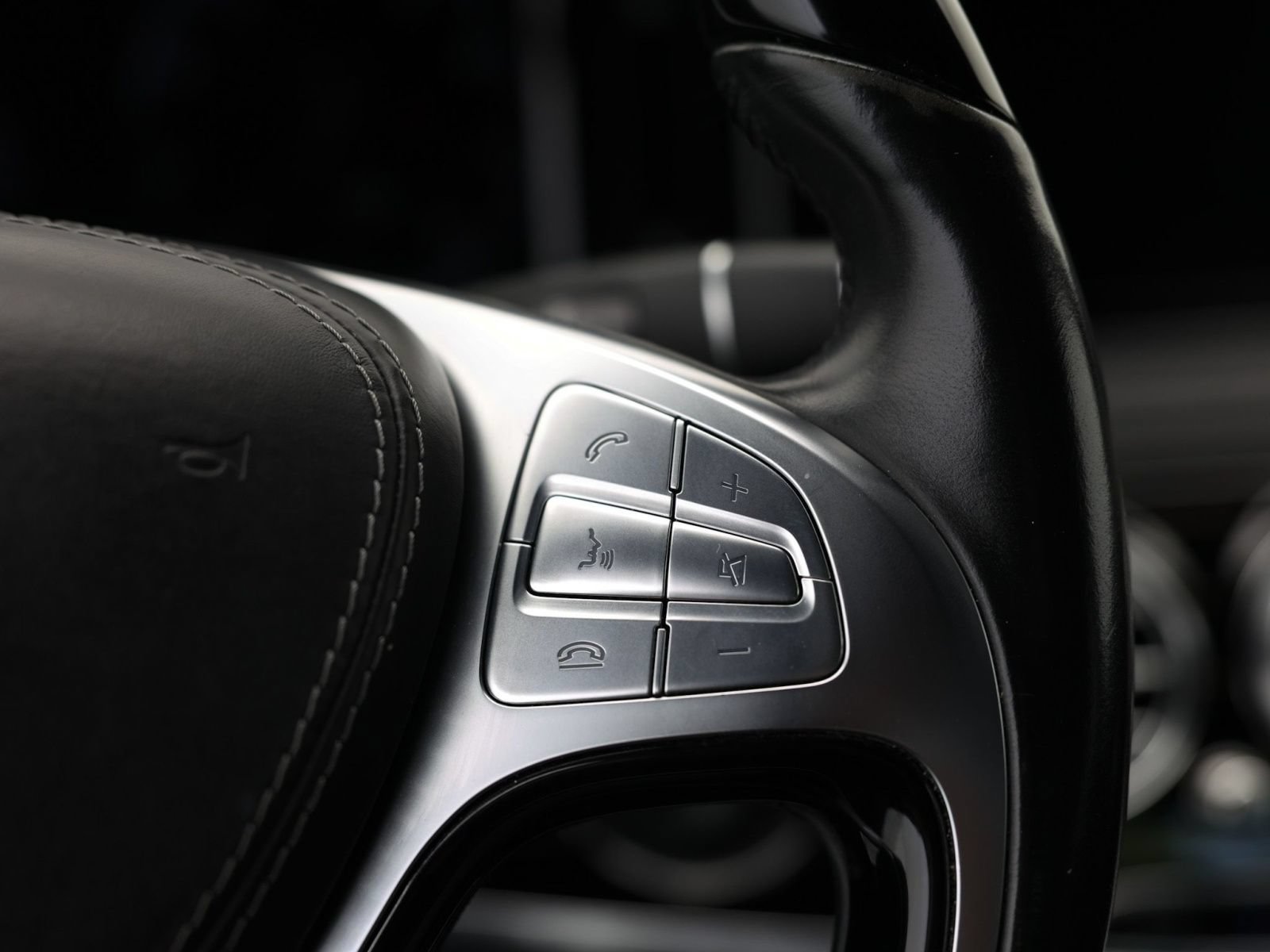 Used 2017 Mercedes-Benz Maybach S 600 image 39