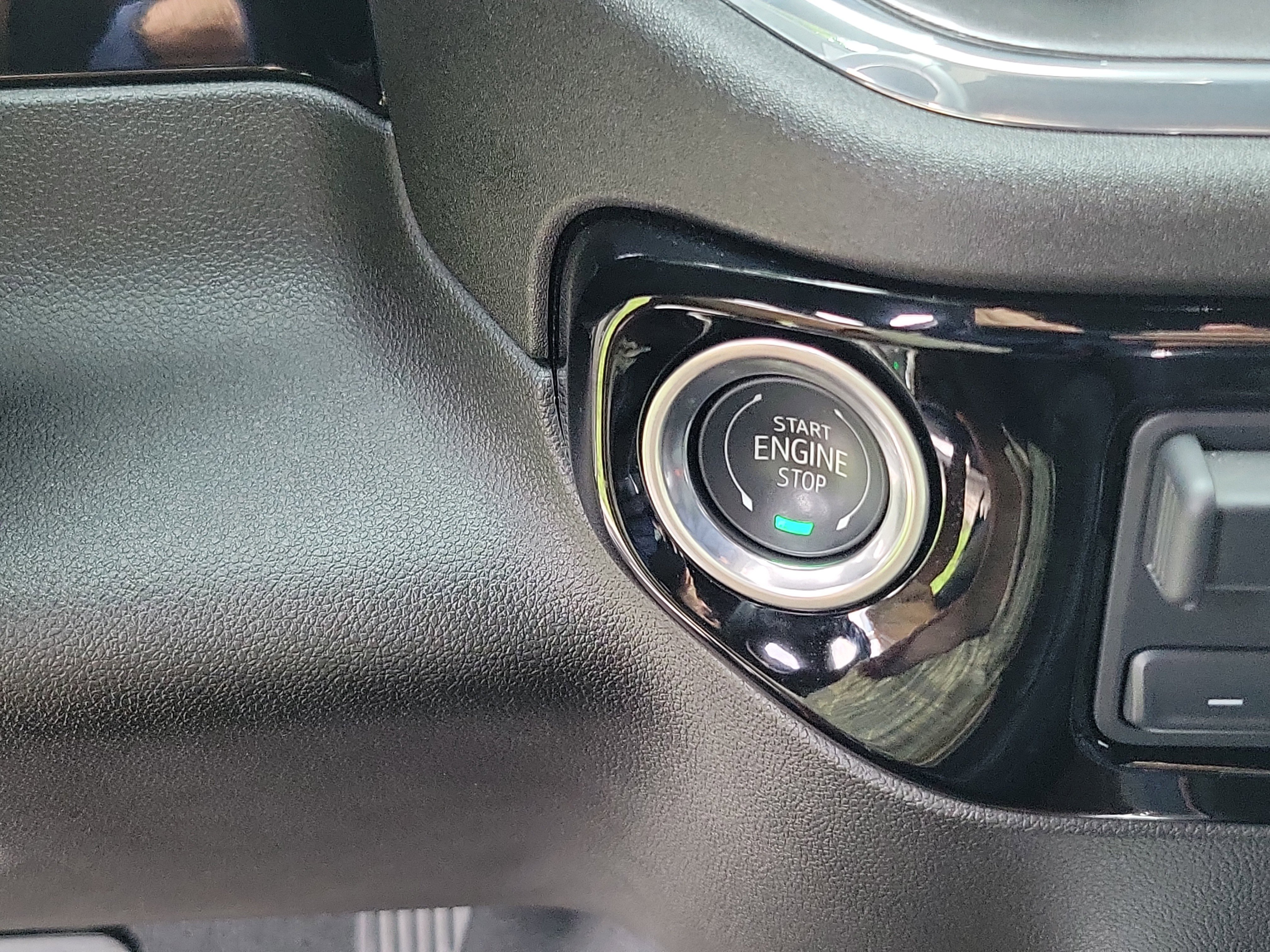 Used 2025 Chevrolet Silverado 3500 High Country w/ Technology Package image 27