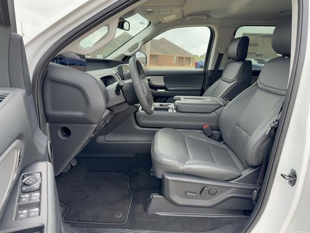 New 2026 Ford Expedition Active RWD image 8