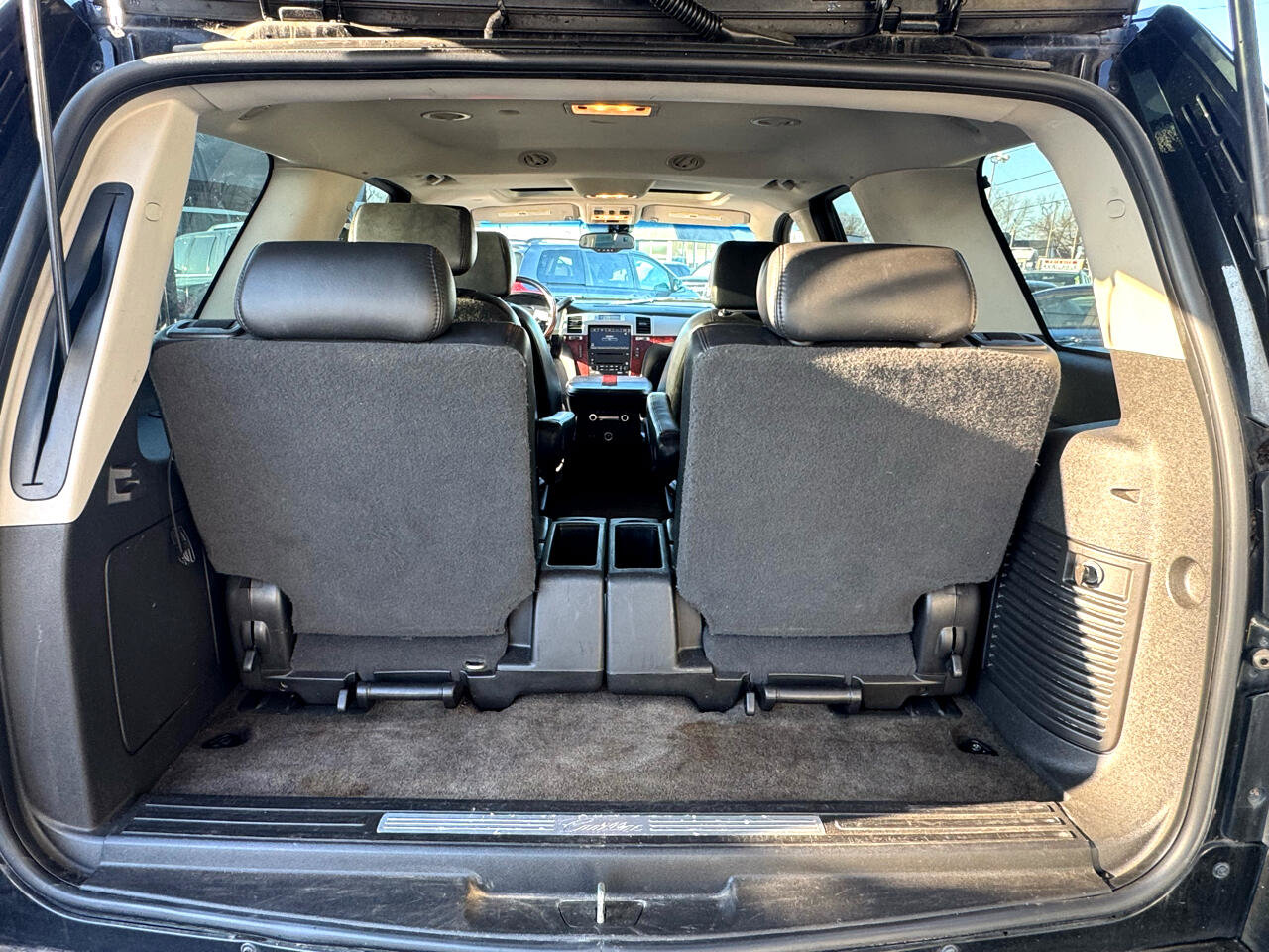 Used 2007 Cadillac Escalade AWD w/ Information Package image 22