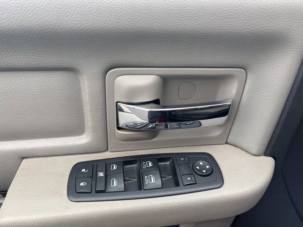 Used 2012 RAM 1500 Big Horn w/ Luxury Group image 10