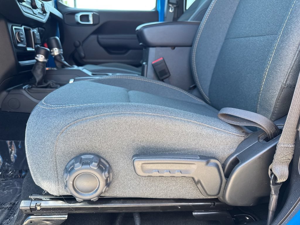 Used 2024 Jeep Wrangler Unlimited Sport AWD/4WD image 24
