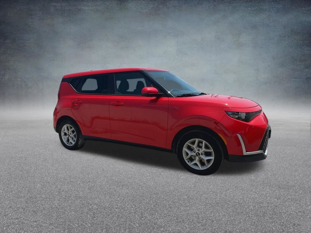 Used 2023 Kia Soul LX w/ LX Technology Package image 27