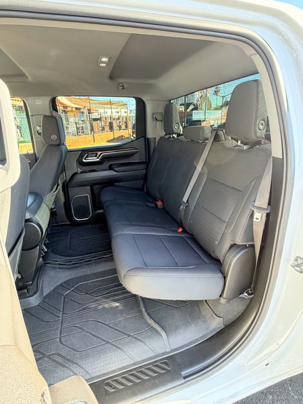 Used 2023 Chevrolet Silverado 1500 LT image 20