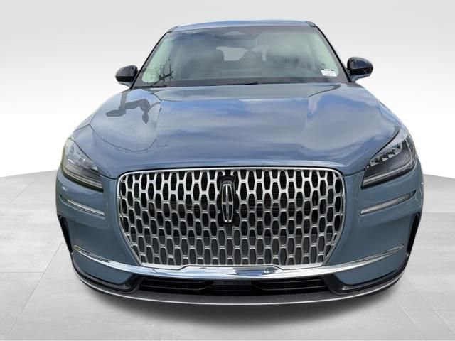 Used 2023 Lincoln Corsair FWD image 2