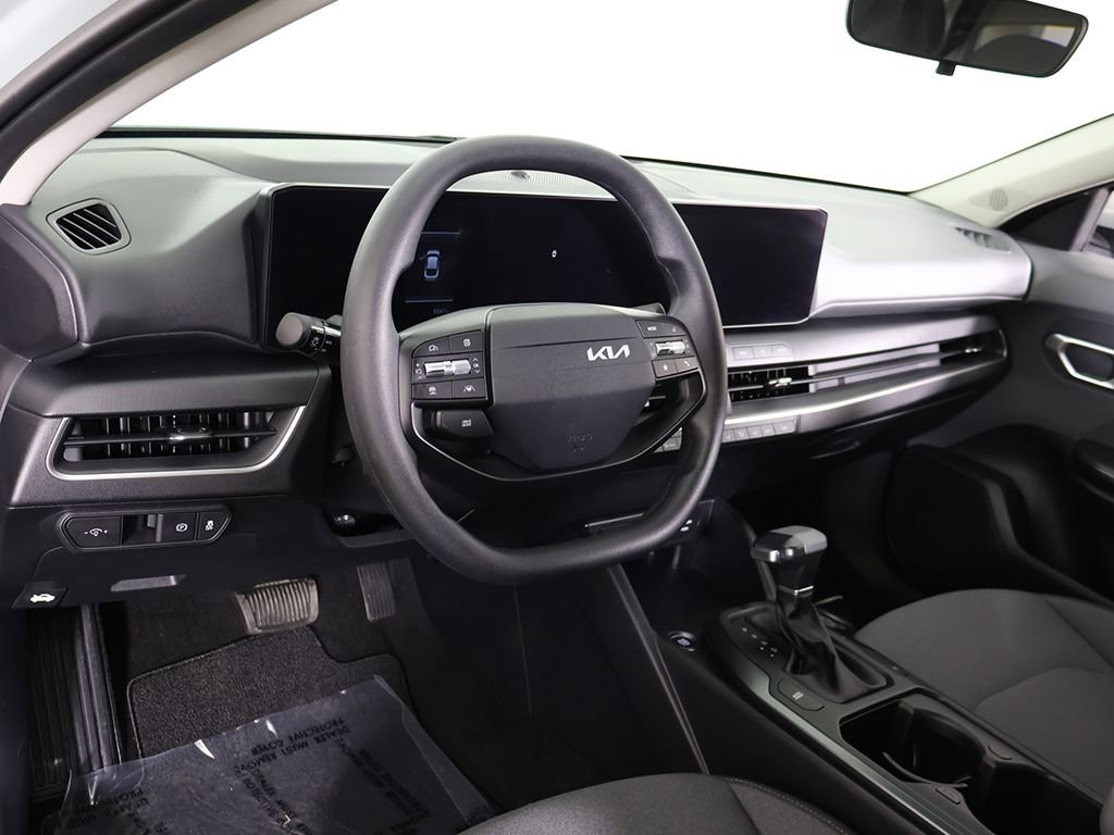 Used 2025 Kia K4 LXS image 25