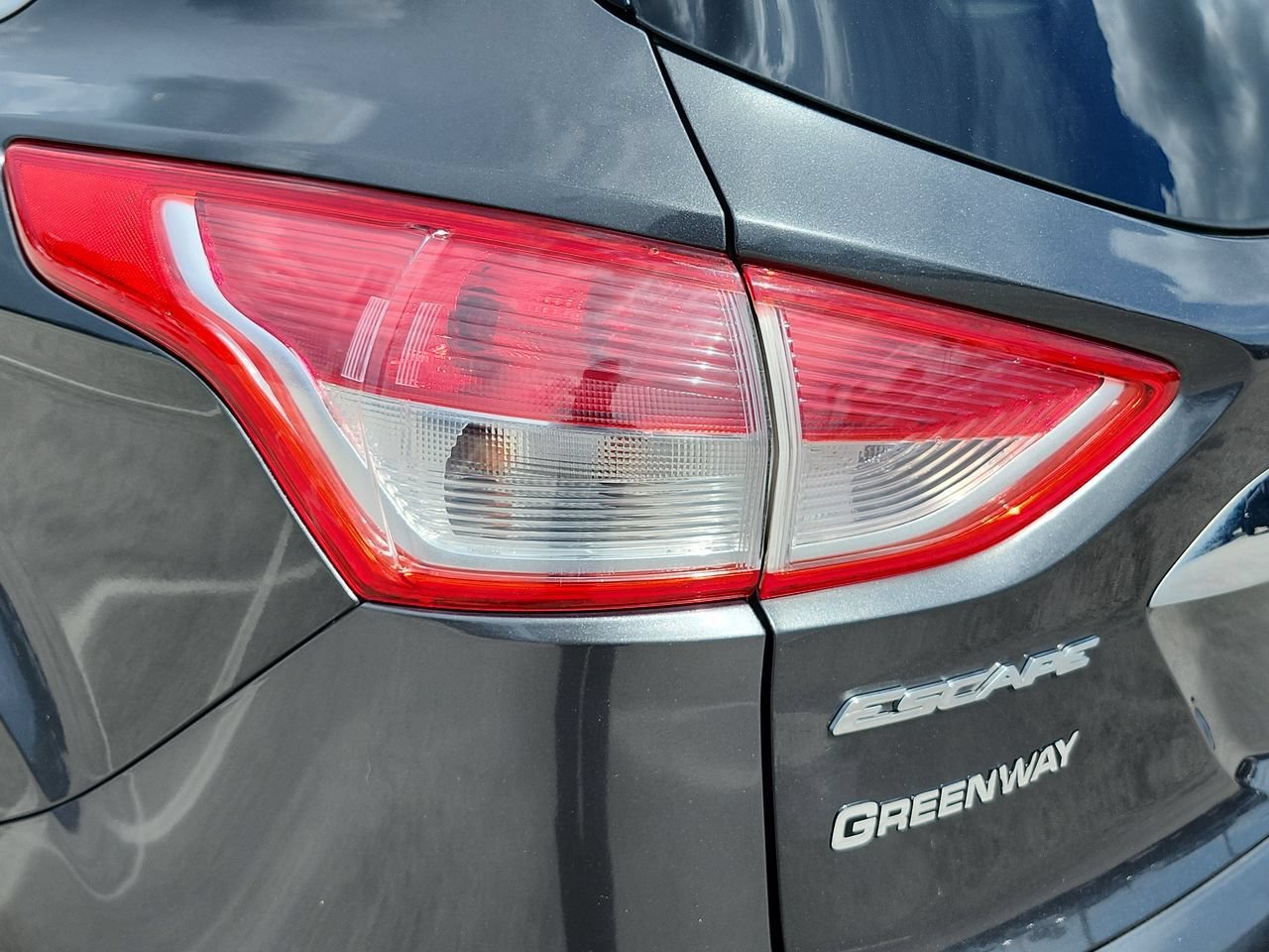 Used 2016 Ford Escape Titanium FWD image 7