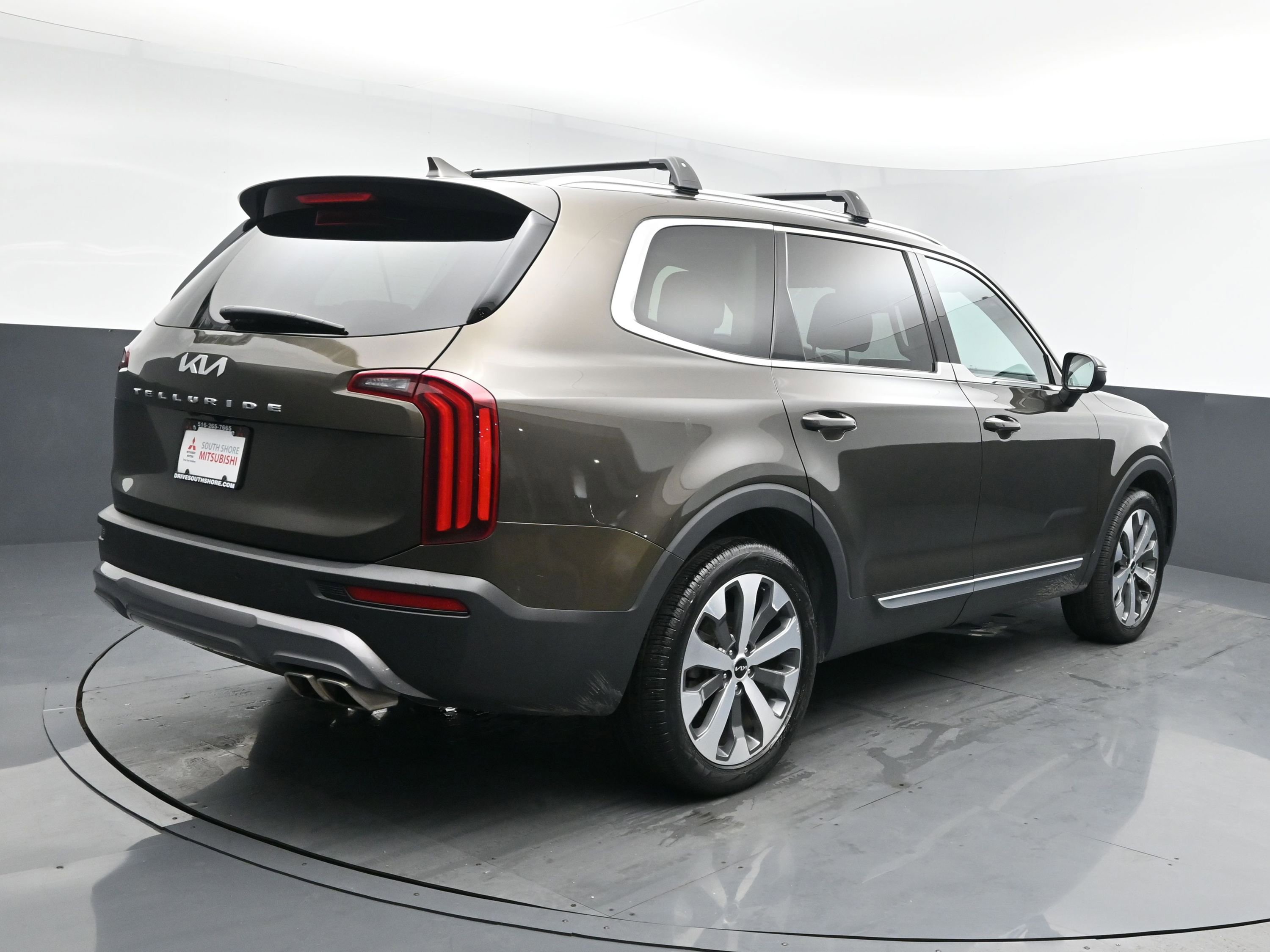 Used 2022 Kia Telluride EX w/ EX Premium Package image 24