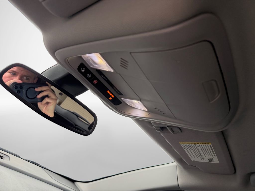 Used 2019 GMC Terrain SLE w/ LPO, Floor Liner Package image 23