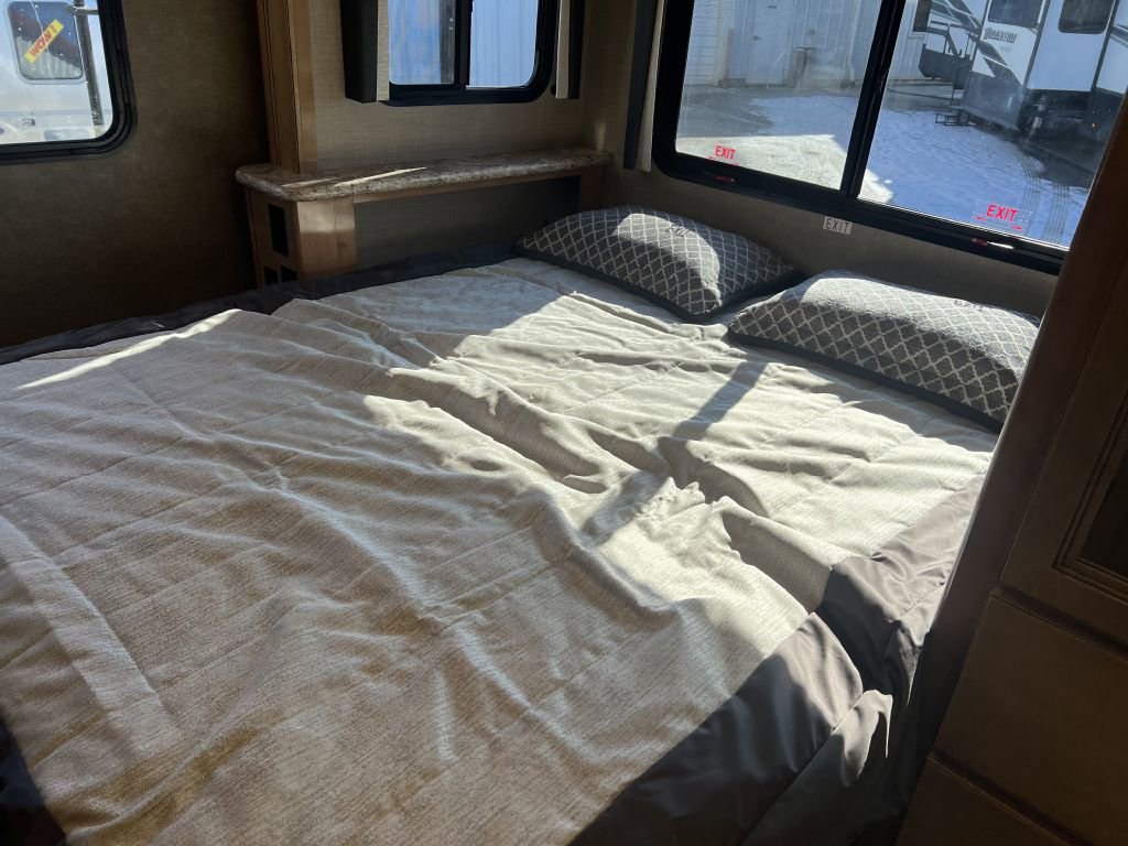 Used 2018 Mercedes-Benz Sprinter 3500 image 72