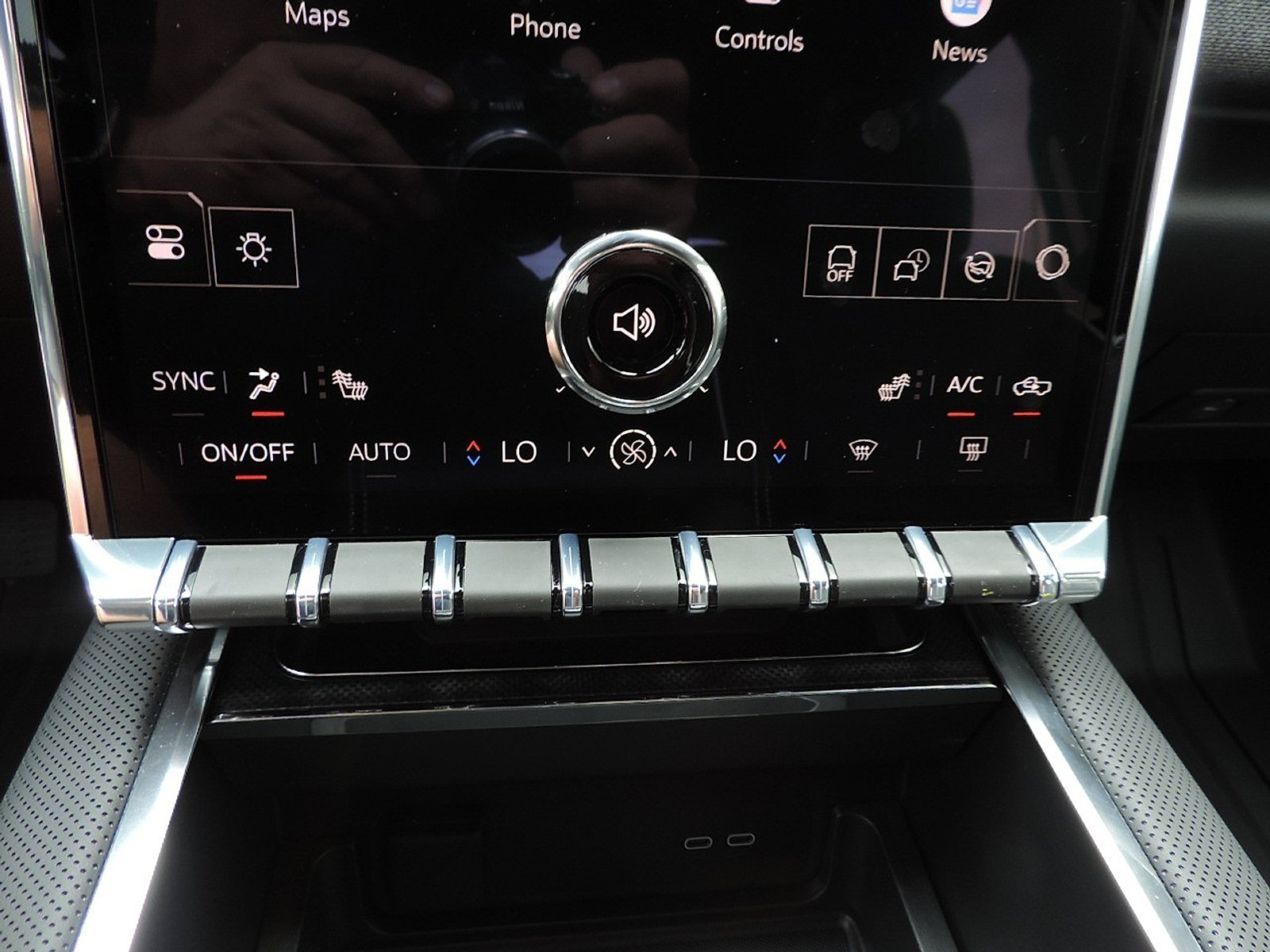 New 2026 GMC Sierra EV Elevation w/ LPO, Elevation Dark Package AWD/4WD image 19