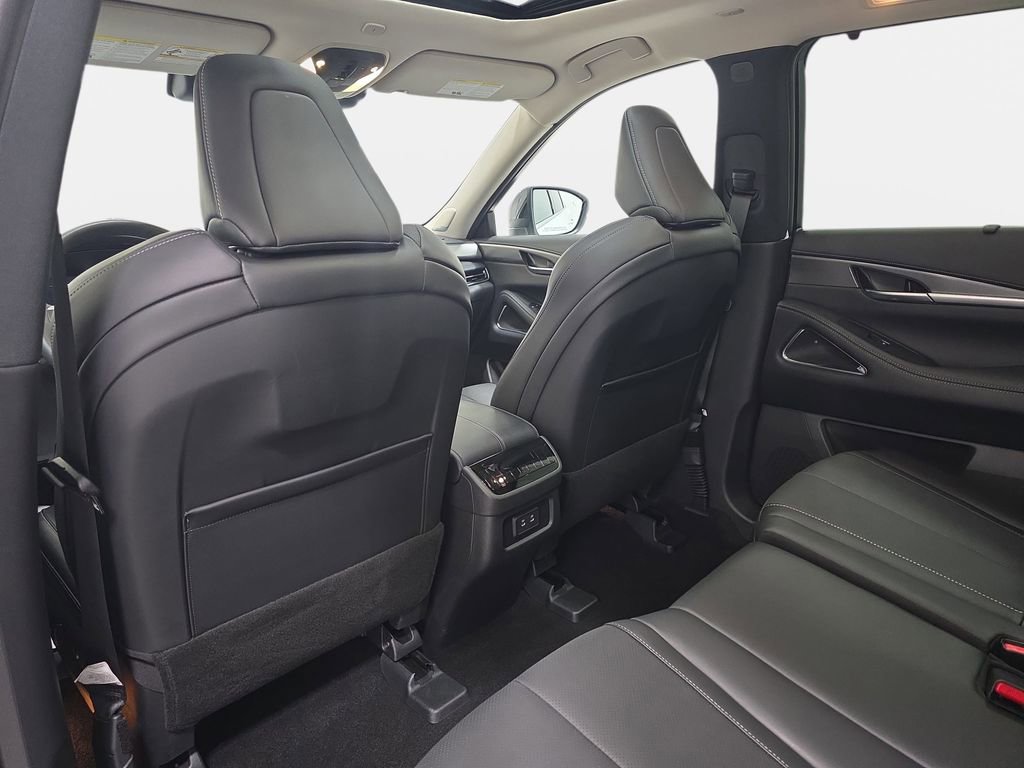 Certified 2026 INFINITI QX60 Luxe w/ Family Package image 10