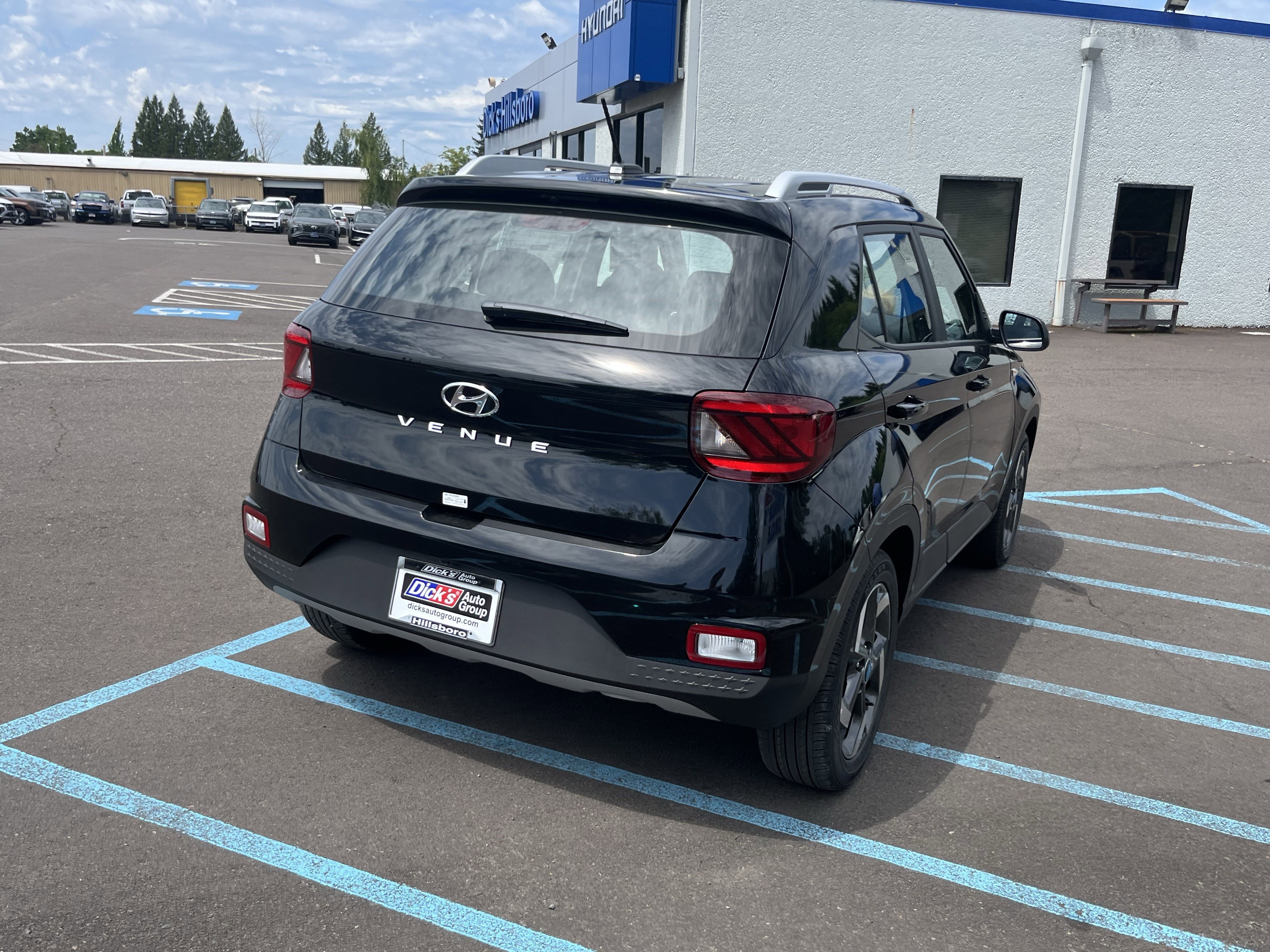 New 2026 Hyundai Venue SEL FWD image 5