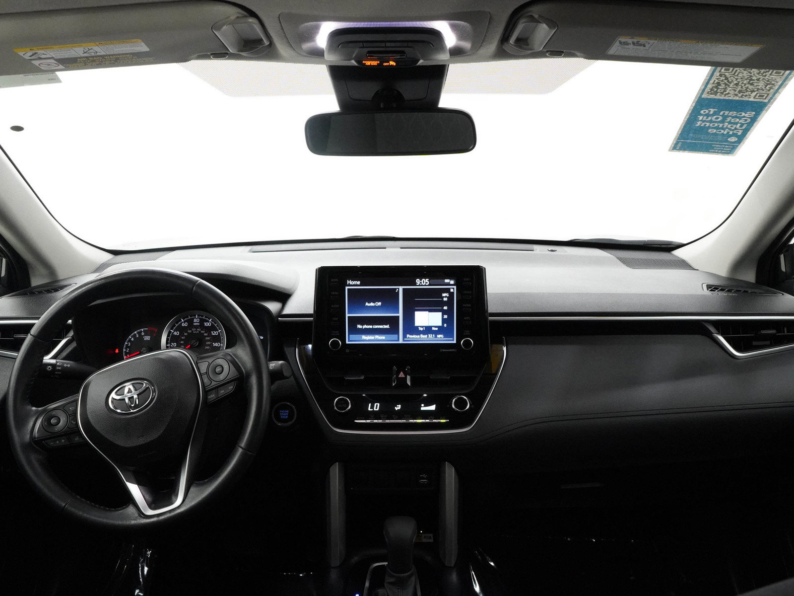 Used 2022 Toyota Corolla Cross LE AWD/4WD image 12