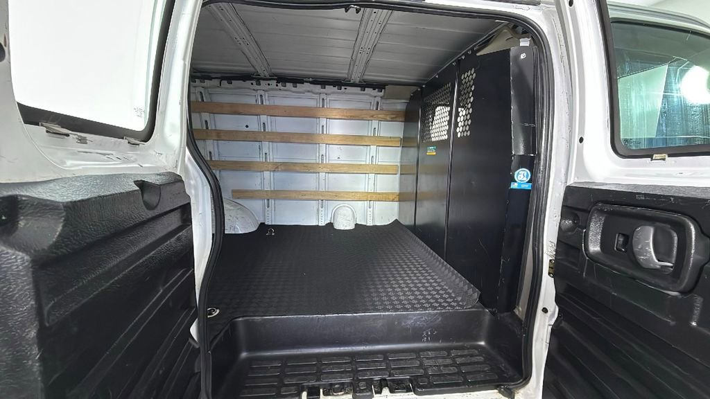 Used 2024 Chevrolet Express 2500 w/ Driver Convenience Package image 27
