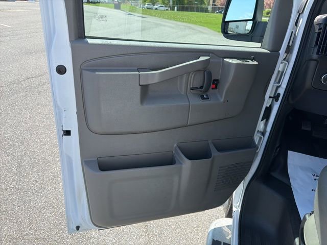 Used 2024 GMC Savana 2500 w/ Driver Convenience Package image 11