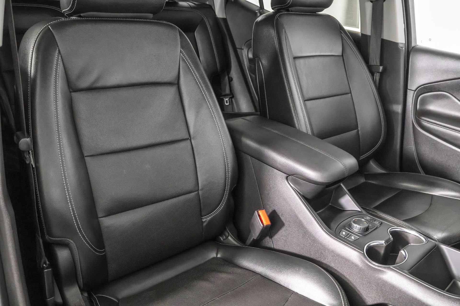 Used 2023 GMC Terrain SLT image 45