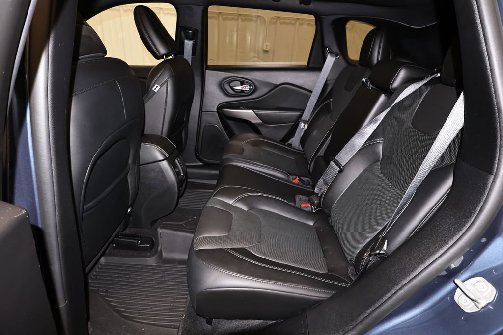 Used 2021 Jeep Cherokee Latitude Lux 80th Anniv w/ Quick Order Package 26U 80TH image 15