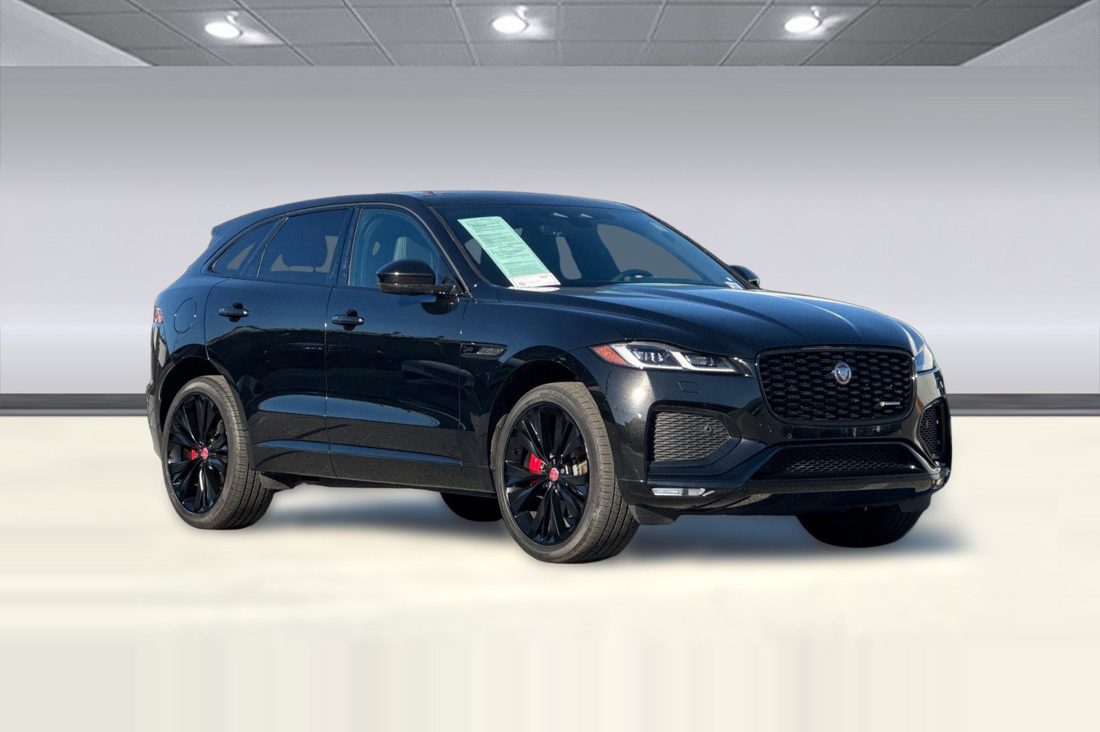 Used 2023 Jaguar F-PACE R-Dynamic S image 6