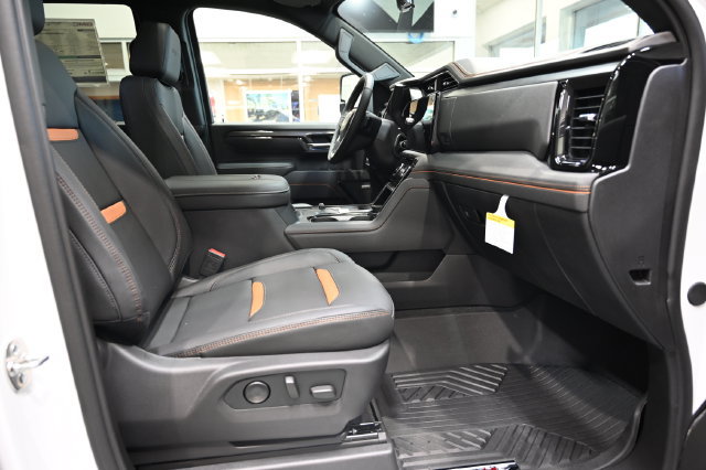 New 2026 GMC Sierra 2500 AT4 w/ AT4 Premium Plus Package AWD/4WD image 13