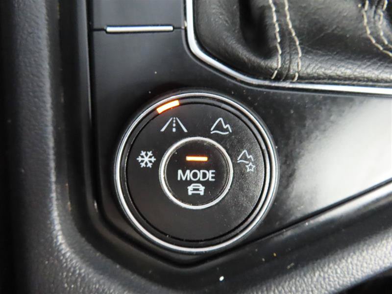 Used 2022 Volkswagen Taos SE AWD/4WD image 28