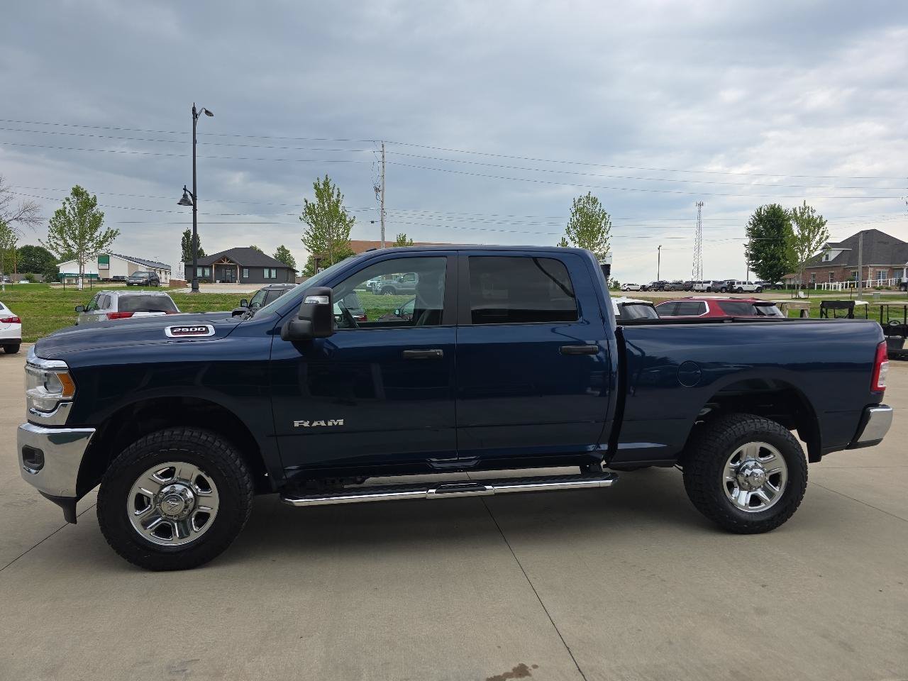 Used 2024 RAM 2500 Big Horn AWD/4WD image 2