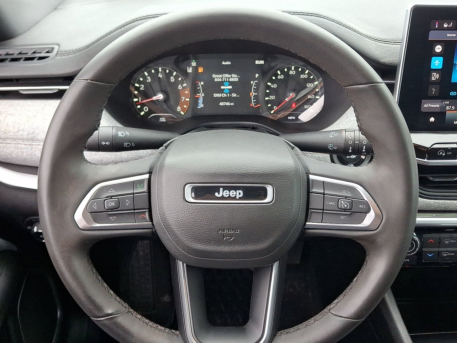 Used 2023 Jeep Compass Latitude AWD/4WD image 16