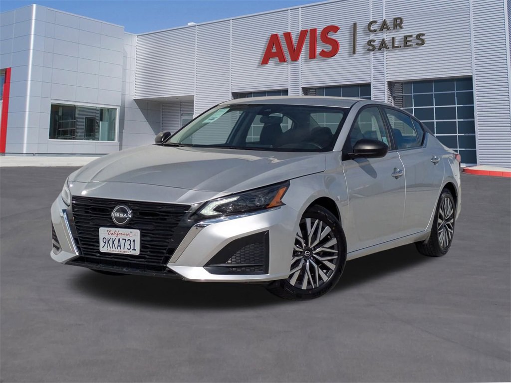 Used 2024 Nissan Altima 2.5 SV