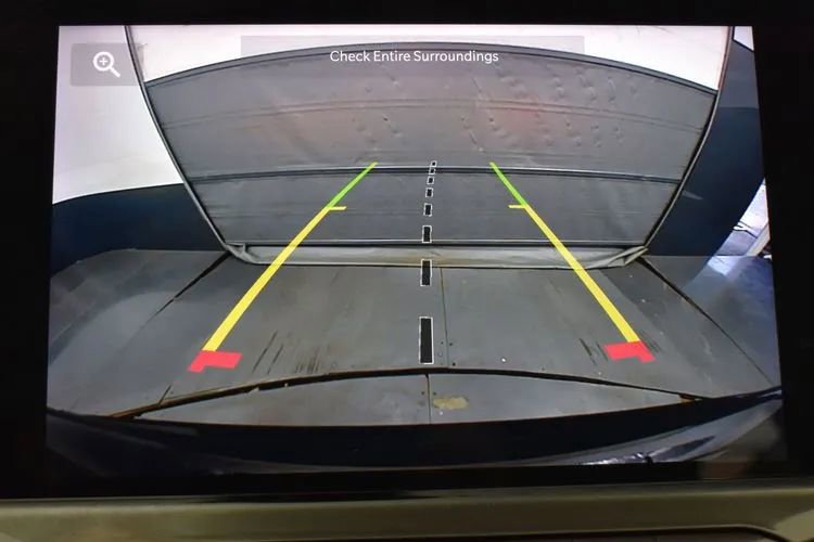 Used 2024 Jeep Compass Latitude AWD/4WD image 32