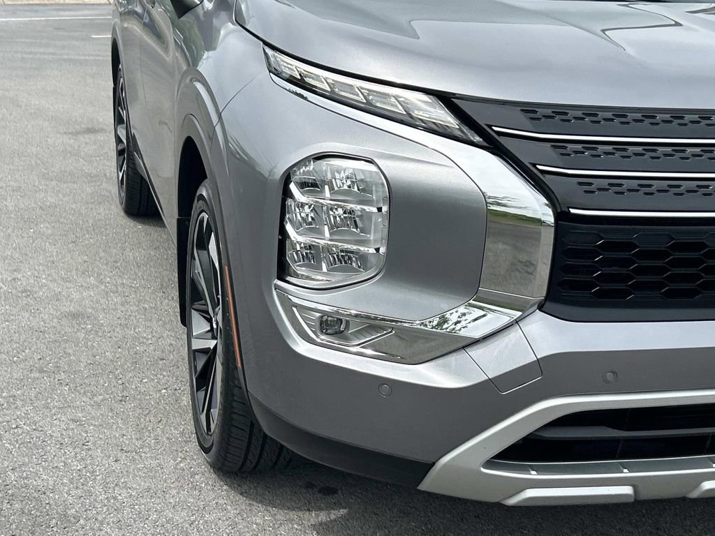 Used 2022 Mitsubishi Outlander SE FWD image 11