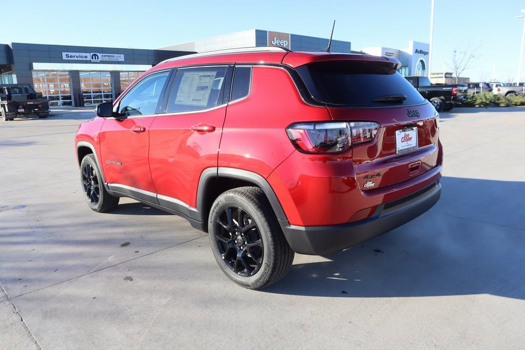 New 2026 Jeep Compass Latitude image 22