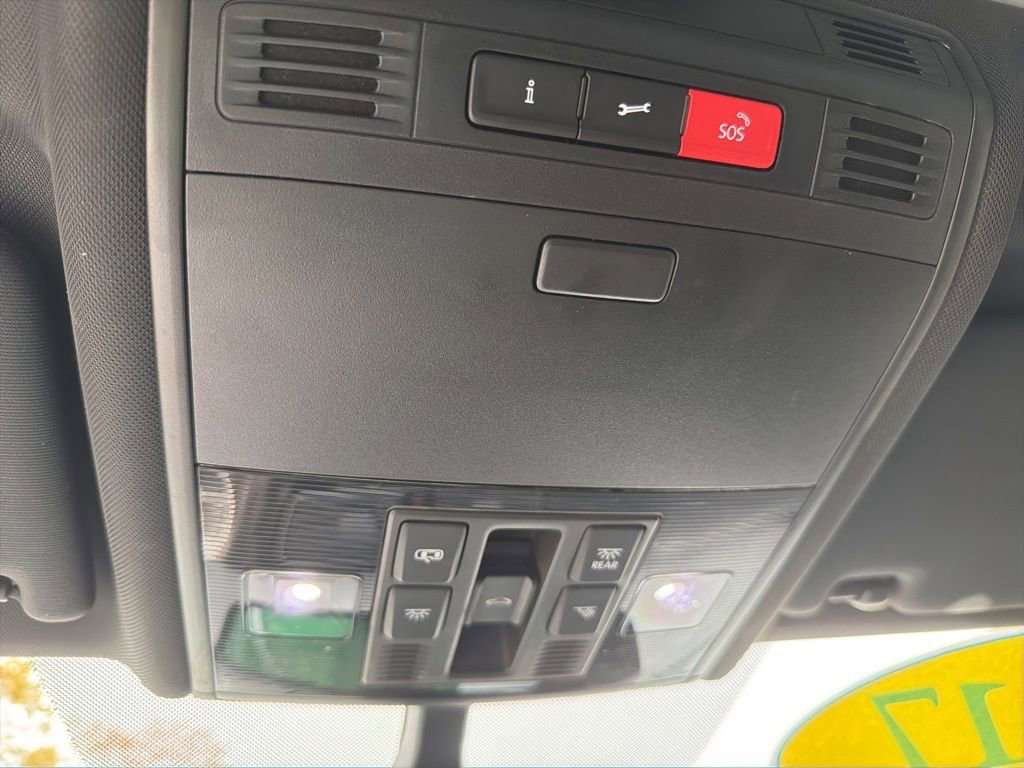 Used 2017 Volkswagen GTI SE image 26