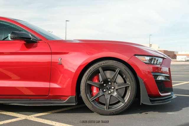 Used 2020 Ford Mustang Shelby GT500 w/ Carbon Fiber Track Pack image 11