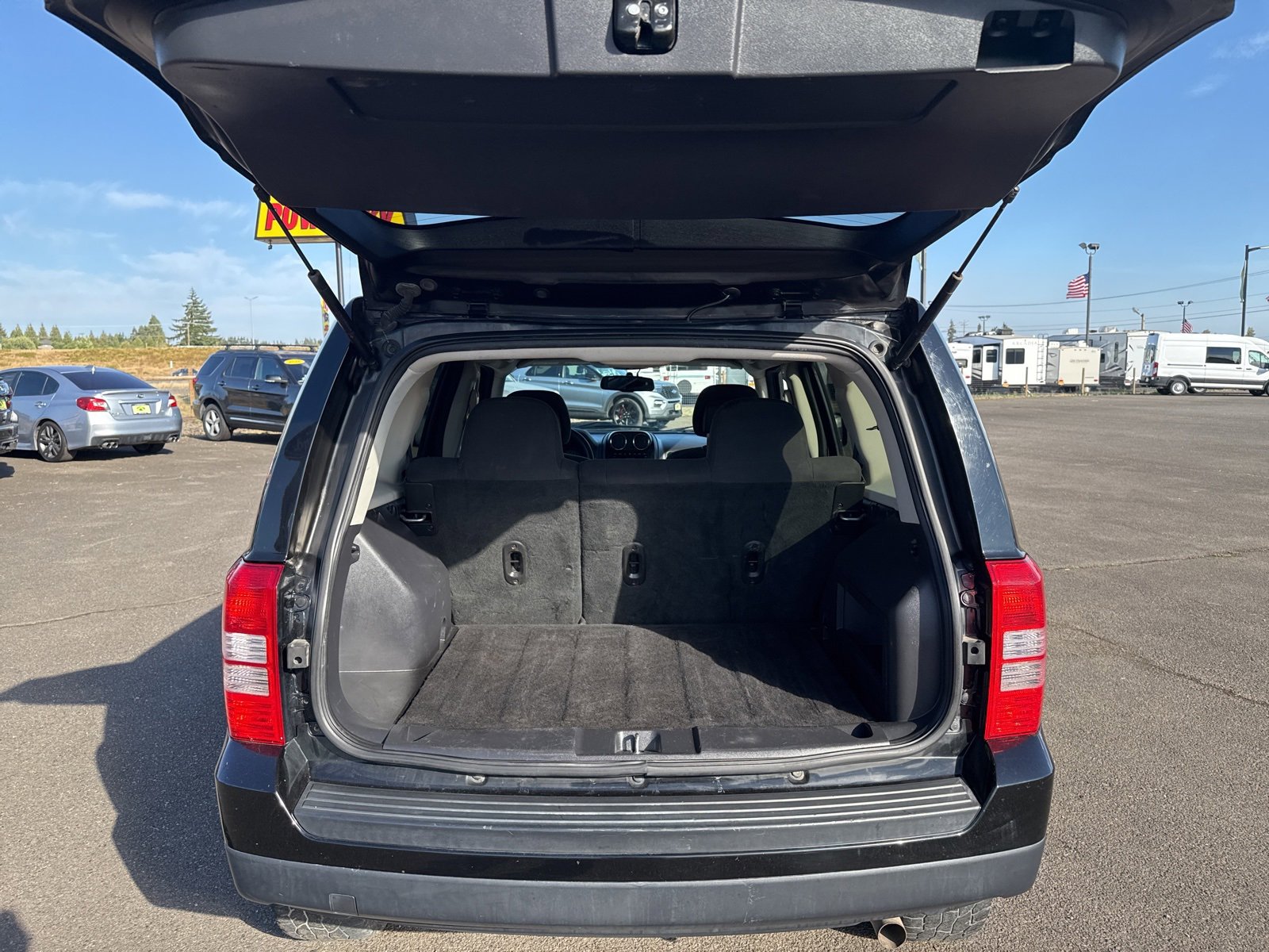 Used 2016 Jeep Patriot Sport w/ Power Value Group image 15