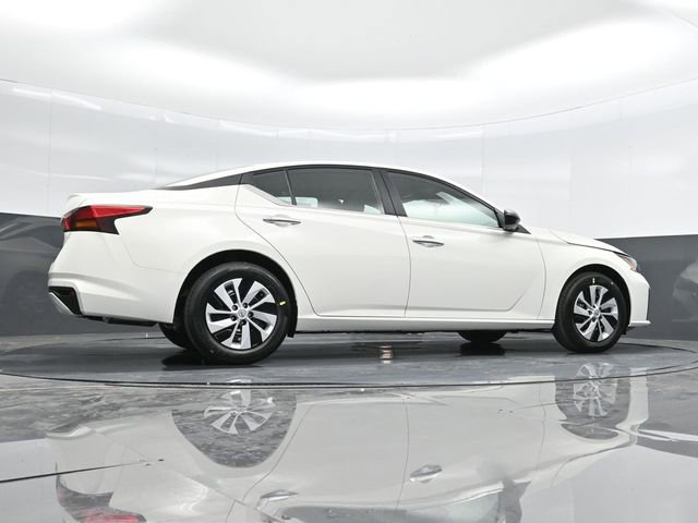 Used 2025 Nissan Altima 2.5 S FWD image 37
